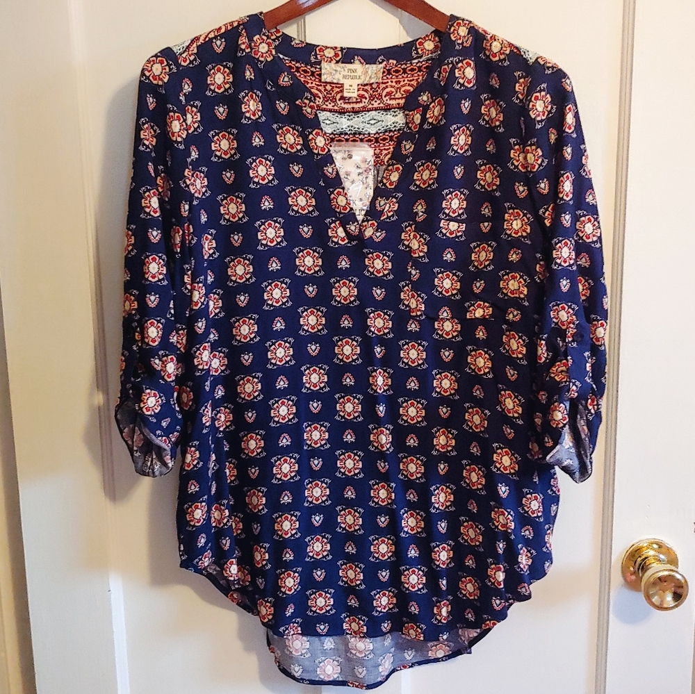 🆕 Adorable 3/4 length sleeve top